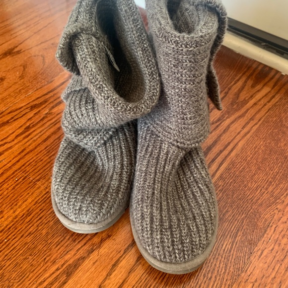 GUC UGG carly grey knit boots - Picture 5 of 6